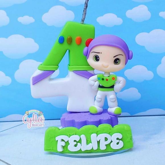 Vela Toy Story Buzz Lightyear em Biscuit