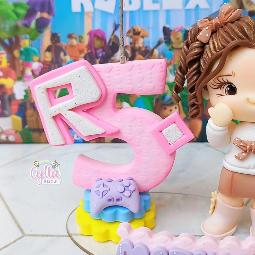 Vela topo de bolo Roblox  menina em biscuit
