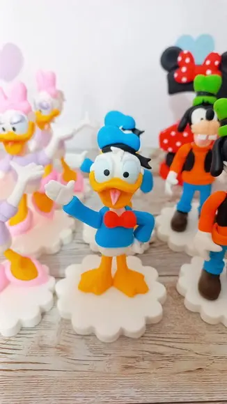 Kit 18 Apliques Luxo Turma do Mickey de Biscuit