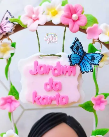 Topo de Bolo Balanço Jardim de Biscuit