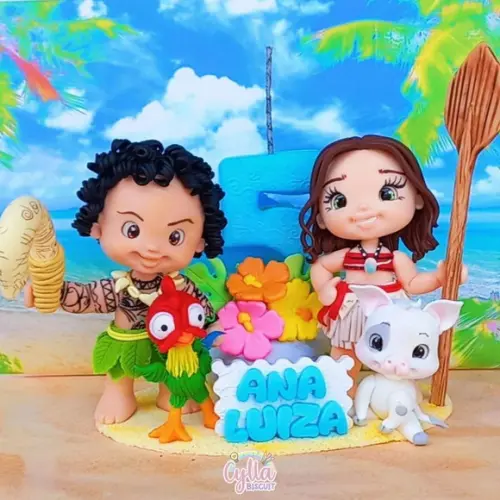 Vela Topo de Bolo Moana  e Maui em Biscuit