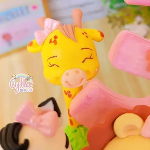 Vela Topo de Bolo Safari em Biscuit Menina