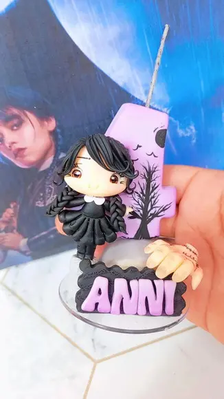 Vela Wandinha em Biscuit