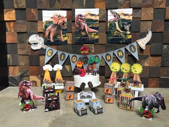 Kit Festa em Casa Jurassic Park Só Um Bolinho