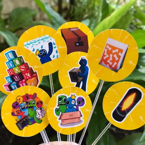 Rainbow Friends, Decoração