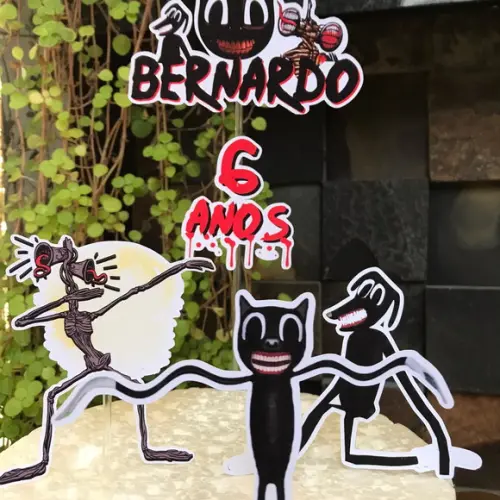 Siren Head, Cartoon Cat e Cartoon Dog