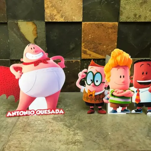 4 Display de Mesa Capitão Cueca