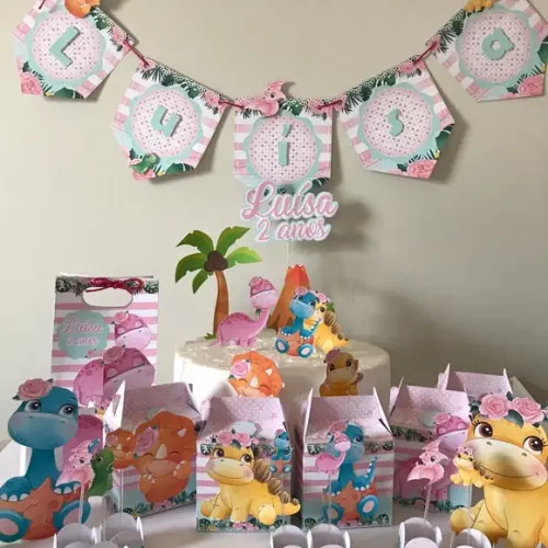 Dinossauro Menina