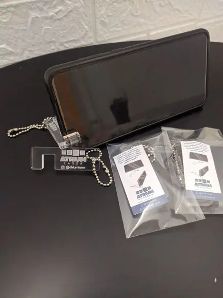 Chaveiro Suporte de Celular com Gravação a Laser