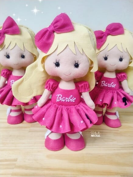 Boneca Barbie em Feltro 30cm (valor Unitário)