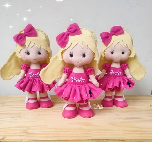 Boneca Barbie em Feltro 30cm (valor Unitário)