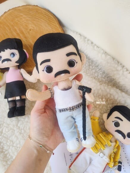 Boneco Freddie Mercury em Feltro (valor Unitário) 20cm