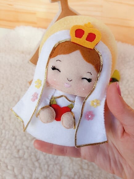 Capelinha com Nossa Senhora de Fátima / Igreja em Feltro