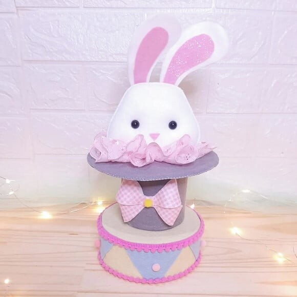 Centro de Mesa Circo Rosa 27cm Coelho na Cartola