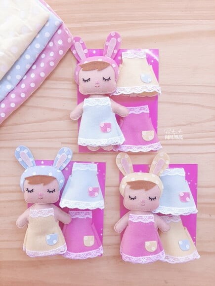 Lembrancinha Metoo Doll Troca de Roupa