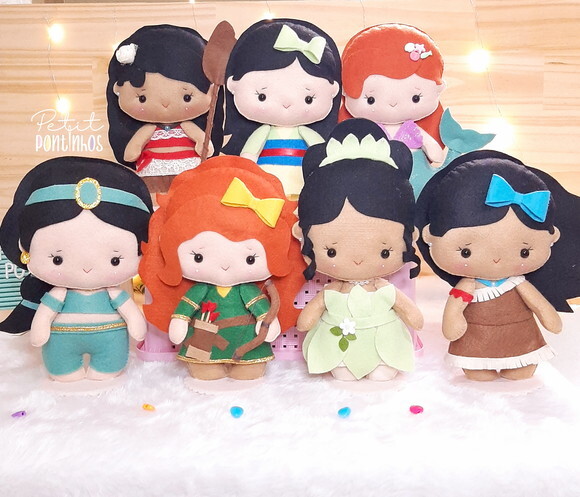 Princesas em Feltro Kit (14 Princesas) 20cm