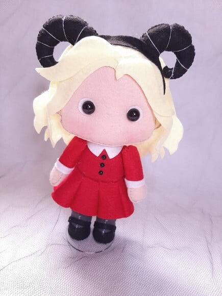 Sabrina Spellman em Feltro 19cm