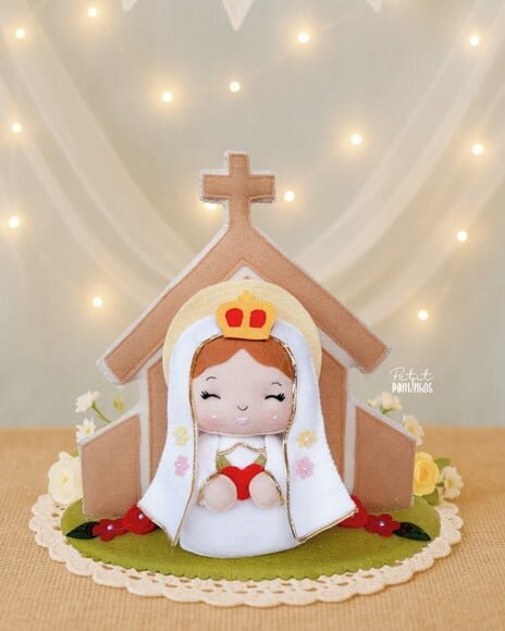 Capelinha com Nossa Senhora de Fátima / Igreja em Feltro