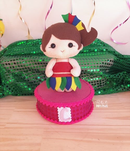 Centro de Mesa Carnaval/ Boneca de Frevo/ 20cm
