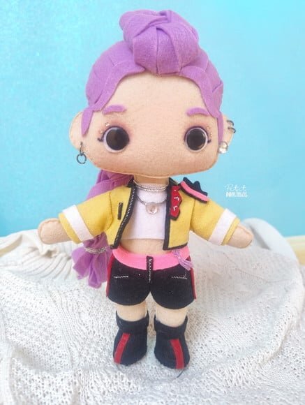 Guerreiras do K-pop em Feltro 20cm (3 Peças)