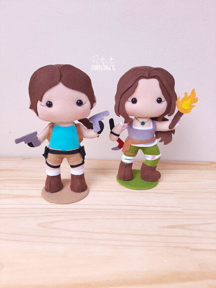 Lara Croft (caçadora de Artefatos) 21cm Valor Unitário