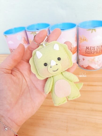 Lembrancinha Dinossauro Baby (cofrinho com Chaveiro)