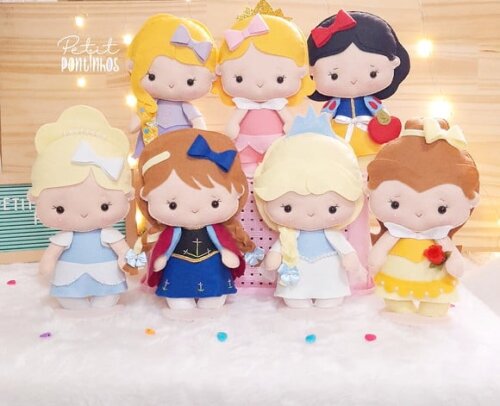 Princesas em Feltro Kit (14 Princesas) 20cm