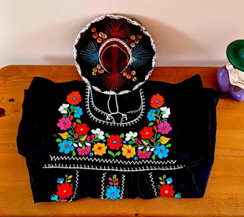 Vestido Mexicano Infantil T1 e T2 Bordado a Mão