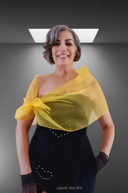 Echarpe Modelo Bolero Amarelo Ouro Busto 99cm