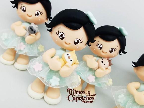 Aplique menina com bichinhos do bosque