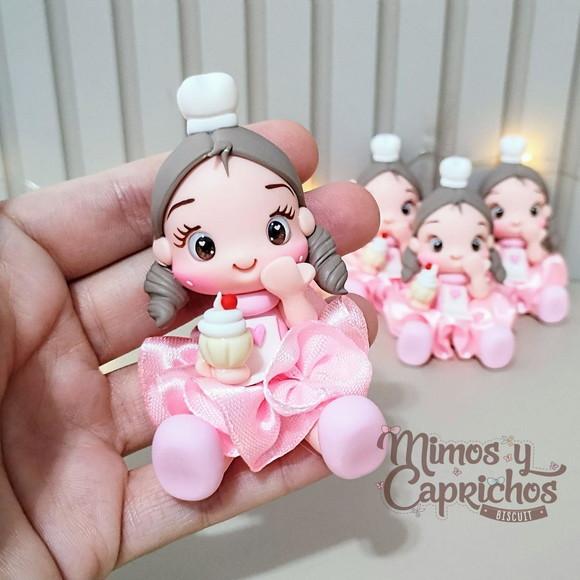 Aplique menina confeiteira