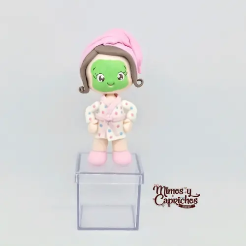 Caixinha Menina no spa