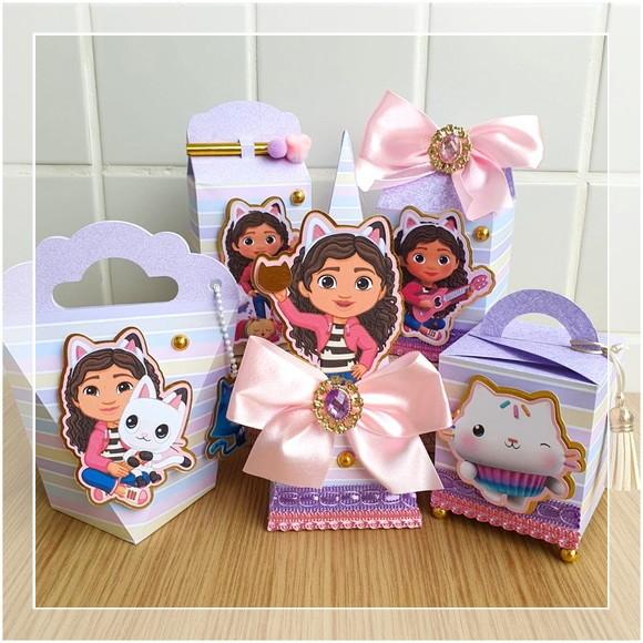 Kit 30 Lembranças Personalizada a Casa Mágica da Gabby