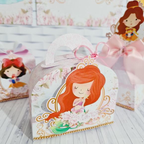 KIT FESTA PRONTA COM TOPO DE BOLOPRINCESAS DISNEY