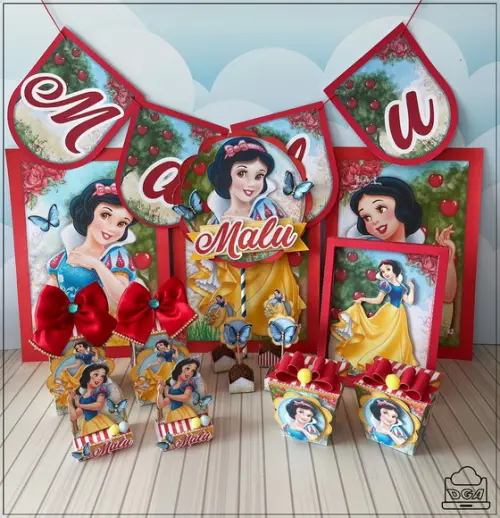 Kit Festa Só Um Bolinho Branca de Neve 40 Itens