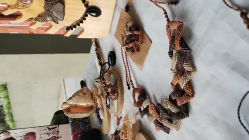 Colar Entrelaçados