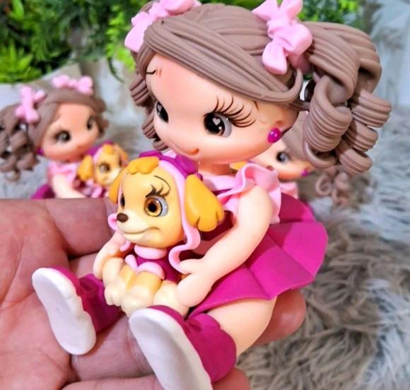 Aplique Menina Sentada Skye Patrulha Canina Rosa em Biscuit