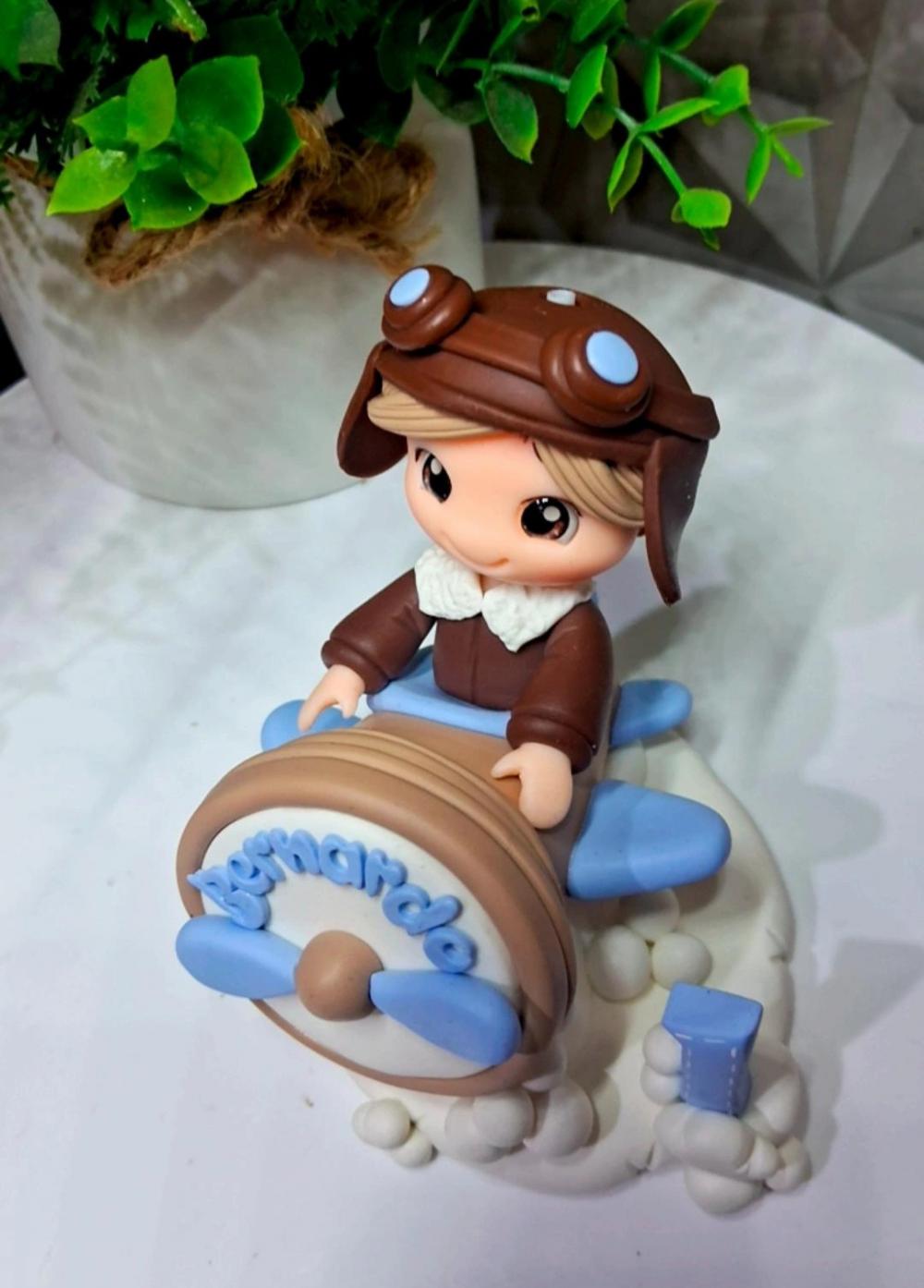 Topo Aviador / volta ao mundo em biscuit