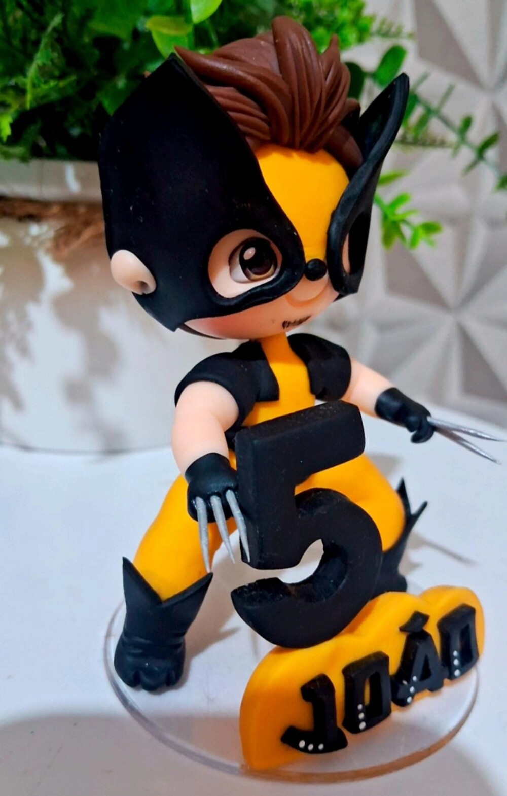 Vela Wolverine em biscuit