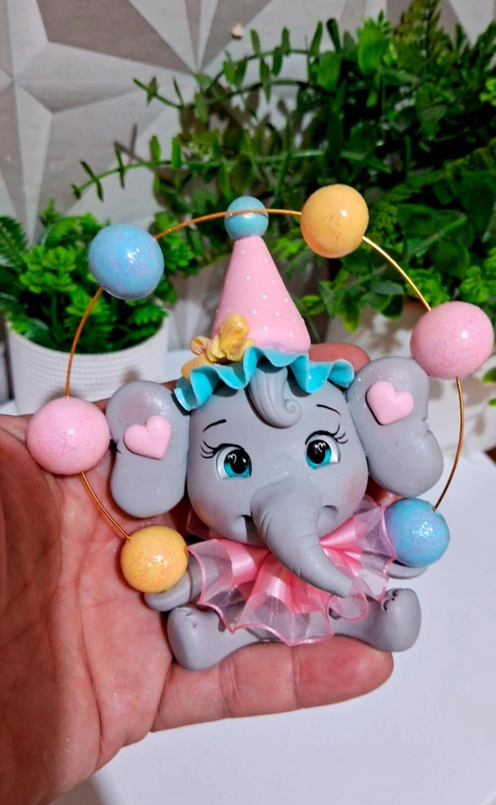 Aplique circo rosa em biscuit- Elefante malabarista