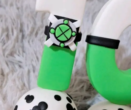 Topo Ben 10 em Biscuit