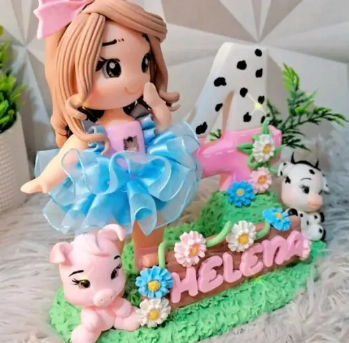 Topo Fazendinha Rosa em Biscuit