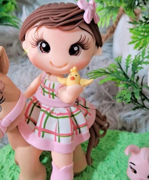 Topo Fazendinha Rosa em Biscuit