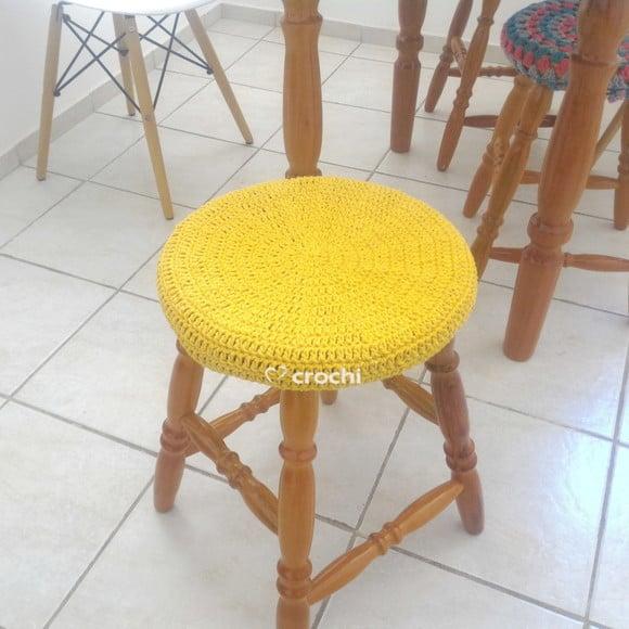 Capinha de Banqueta em Crochê - Amarelo Ouro 2