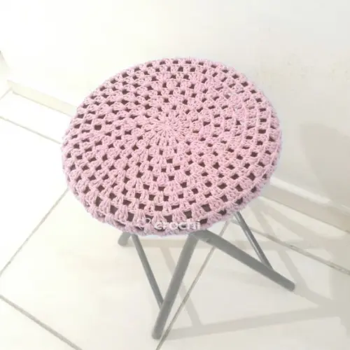 Capinha de Banqueta em Crochê - Rosa Bebê