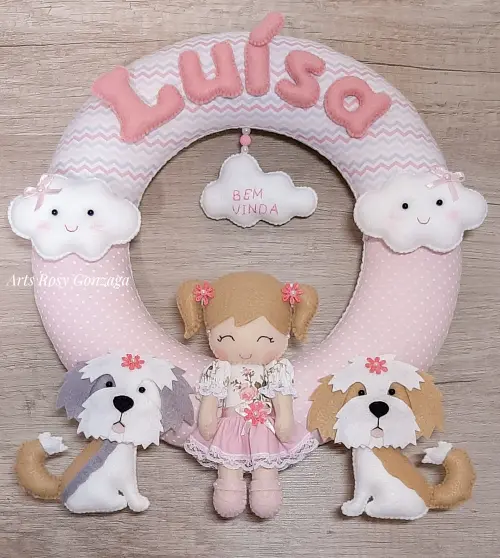 Guirlanda maternidade menina e cachorro - Luísa