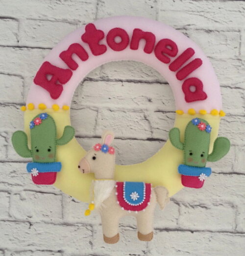 Guirlanda Porta Maternidade Lhama e Cactos - Antonella