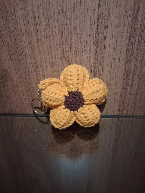 Chaveiro Amigurumi Flor
