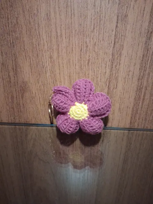 Chaveiro Amigurumi Flor