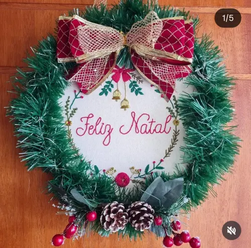 Guirlanda de Natal Bordada